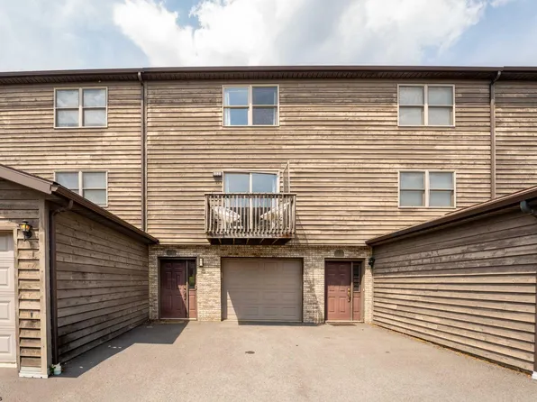 8 Silver Creek Dr, Morgantown, WV 26505