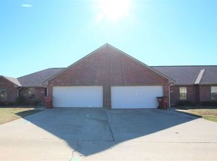 324 Village Ct, Chandler, TX 75758