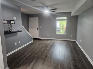 568 Gray Station Rd APT 3, Johnson City, TN 37615
