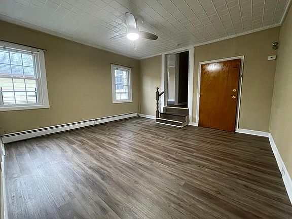 4th image of 66 Columbia St Floor 2