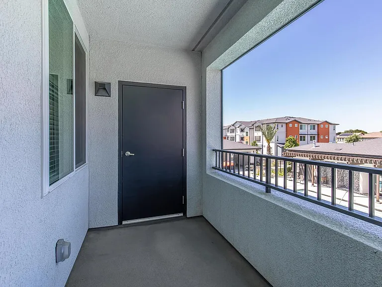 Mossdale Landing - Brand New Apartment Homes — Photo 23