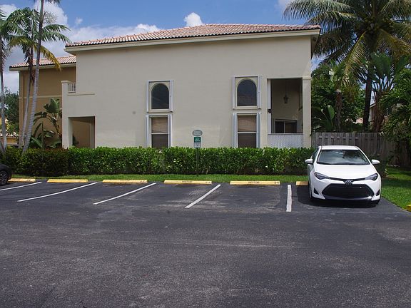 3rd image of 11340 NW 54th Ter