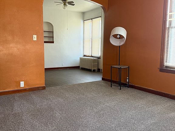 3rd image of 825 9th Ave N #2