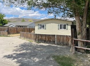 529 W Miller St, Rawlins, WY 82301