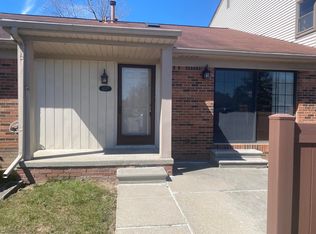 41371 Southwind Dr, Canton, MI 48188