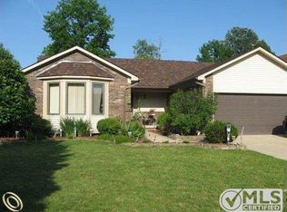 47854 Farmbrook Ct, Chesterfield, MI 48051