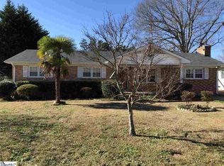 402 Reeves Dr, Simpsonville, SC 29681