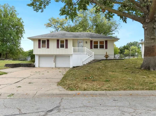 1305 S Ward Pkwy, Blue Springs, MO 64014