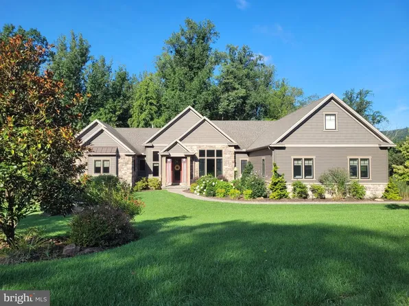 3220 Sutton Dr, Harrisburg, PA 17112