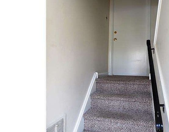 5th image of 3232 Albermarle Ave