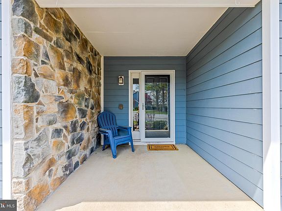 5th image of 121 Bayview