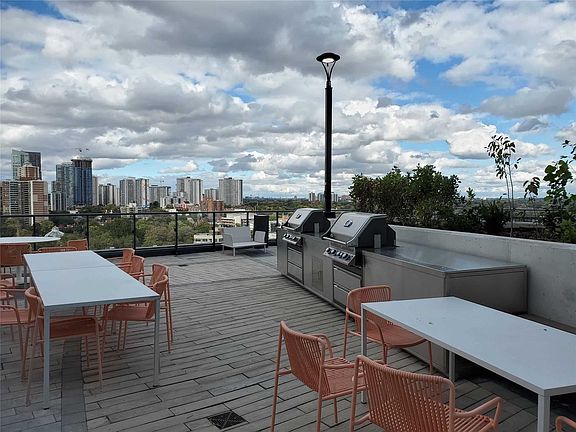 2nd image of 251 Jarvis St #1218