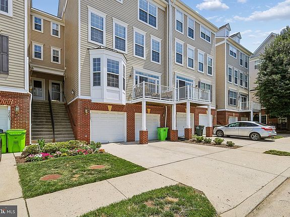 2nd image of 2507 Einstein St #223