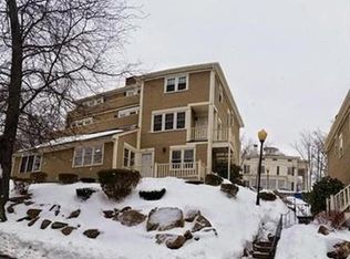 450 Rock St APT 11, Fall River, MA 02720