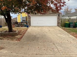 3003 Commons Ave, Springdale, AR 72764