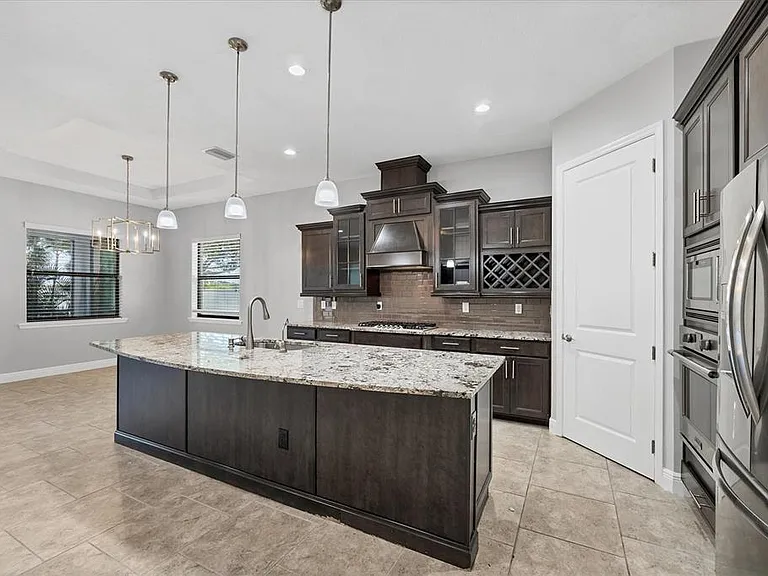 6104 Champions Row St — Photo 13
