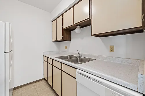 W63N14266 Washington Ave #96 Photo 1 W63N14266 Washington Ave #96 Photo 1
