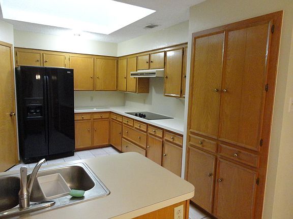 3rd image of 1329 Watersedge Dr