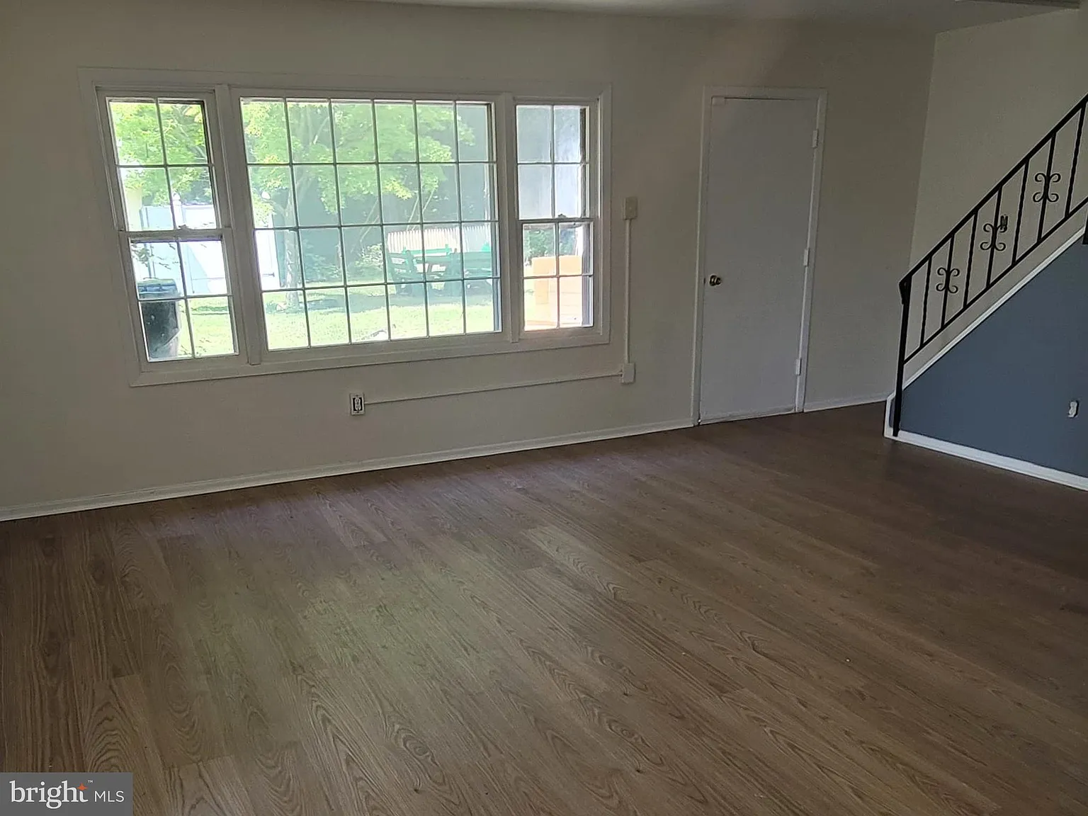 5 bed, 2.0 bath, 1624 sqft, $2,999 — Photo 4