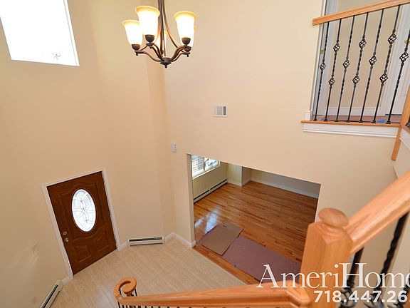 4th image of 190 Bionia Ave