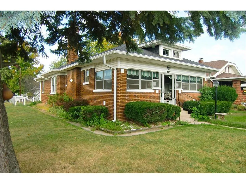 2770 Barth Ave photo 1