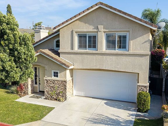 2nd image of 1602 E Autumnridge Ct