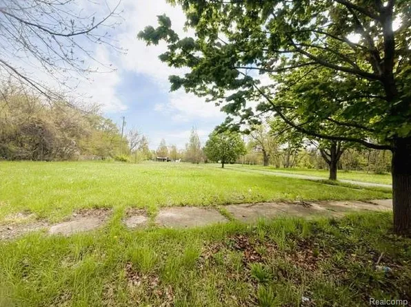 6008 Malcolm St, Detroit, MI 48213