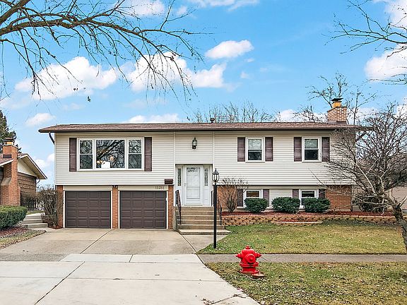 2nd image of 15351 Orogrande Dr