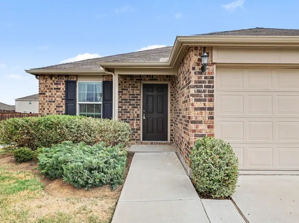 1301 Waggoner Dr, Crossroads, TX 76227
