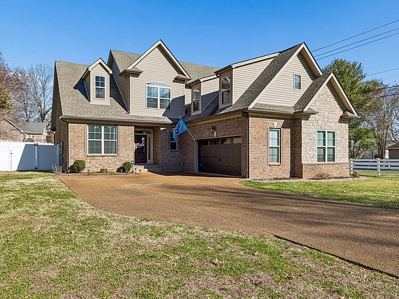 2nd image of 1600 Inverness Dr