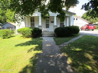 1042 S Case St, Carthage, MO 64836