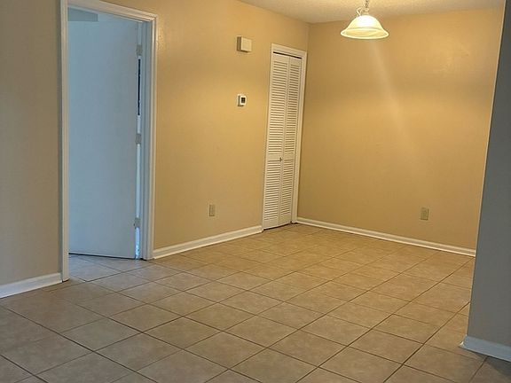 5th image of 812 Richmond St #8