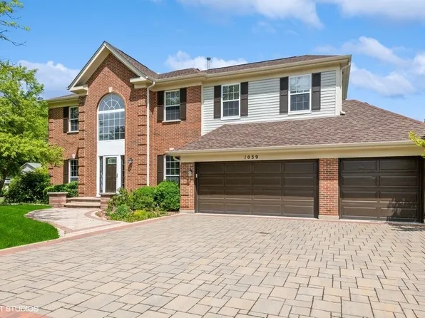 1039 Heather Ct, Fox River Grove, IL 60021