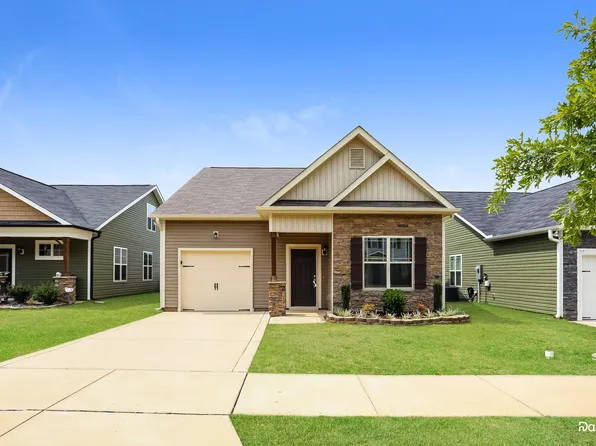 27 Balboa Pkwy, Clayton, NC 27520