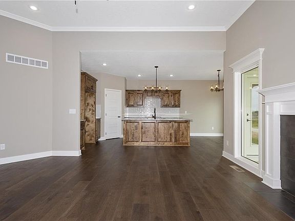 3rd image of 11412 N Auburndale Cir