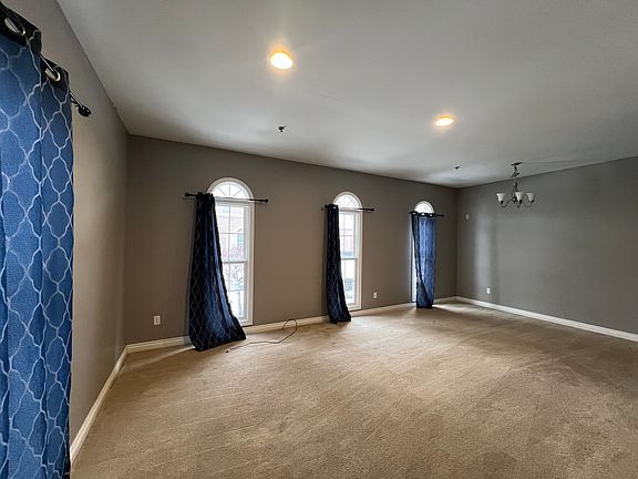 2nd image of 1302 W Crystal Cir #205