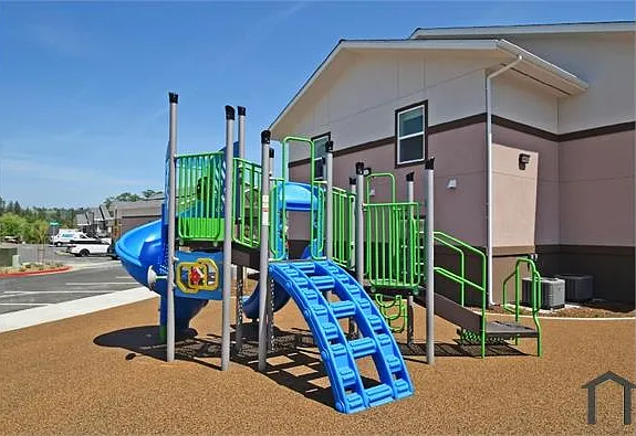 777 Diamond Village Way — Photo 3