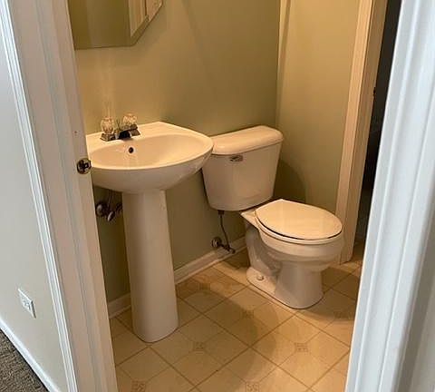 3rd image of 2864 Stonewater Dr #2864