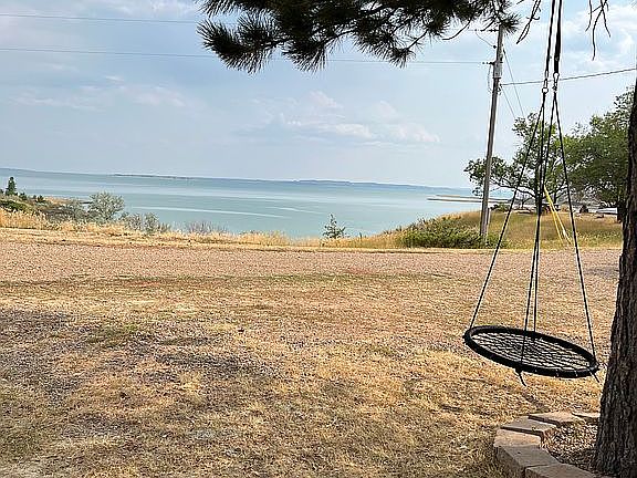 4th image of 6 Catfish Bay Rd