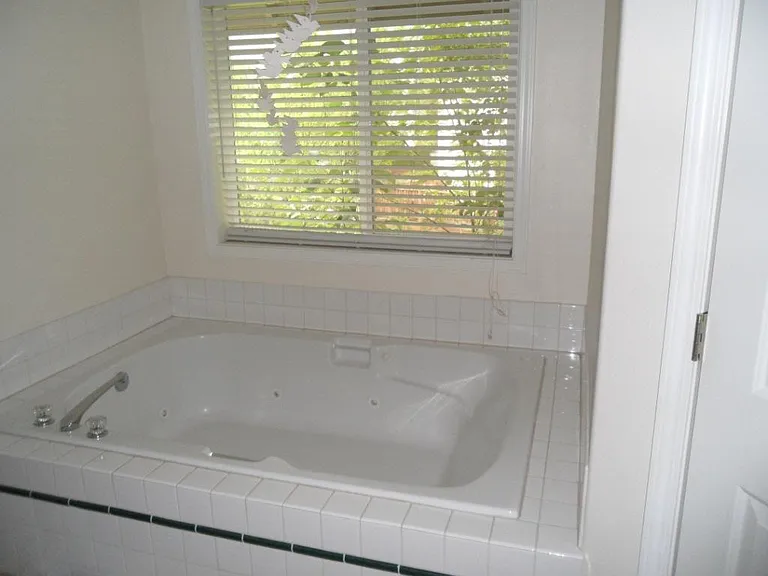 4100 SE 201st Ave — Photo 8