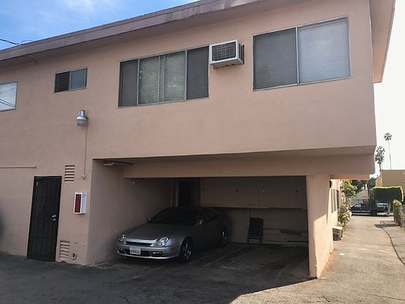 5th image of 16023 Cantlay St