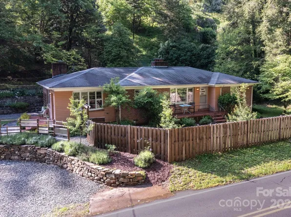 145 Walnut Creek Rd, Marshall, NC 28753