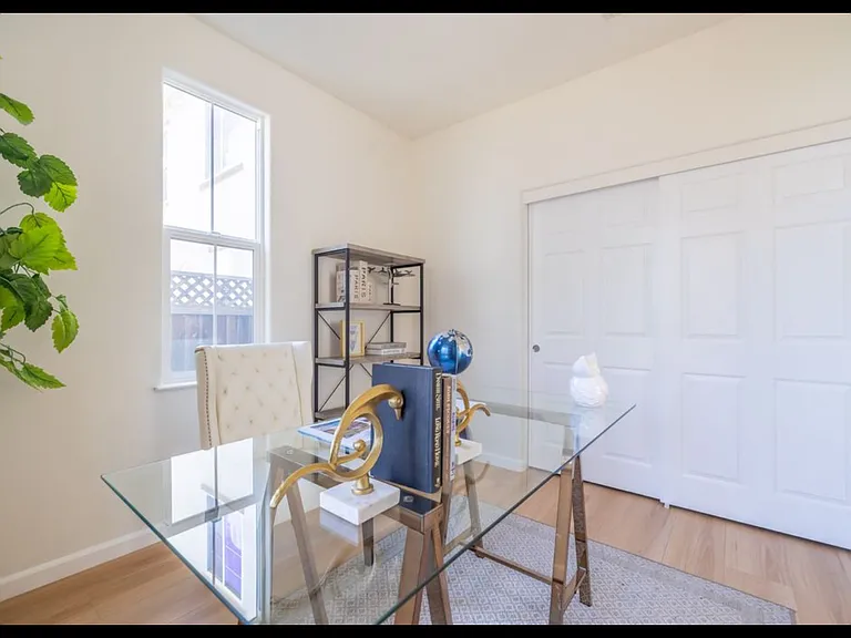 1642 Welford Cir — Photo 12