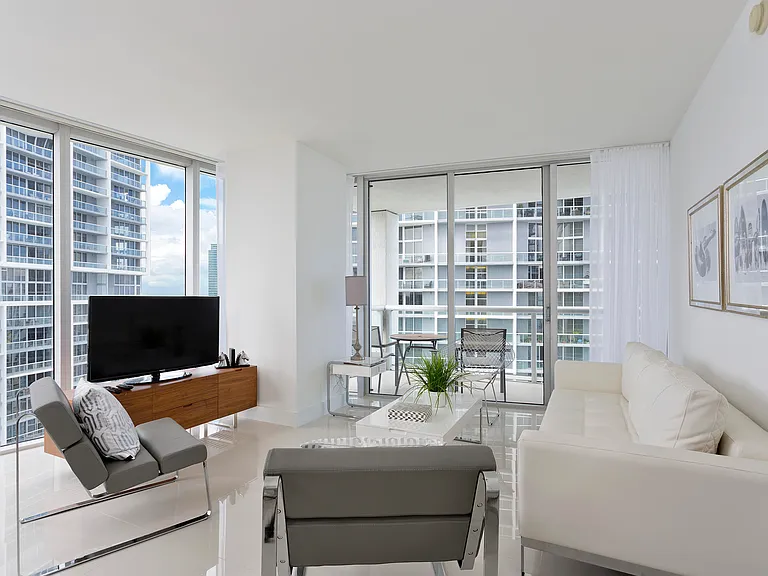 495 Brickell Ave #4010 — Photo 2