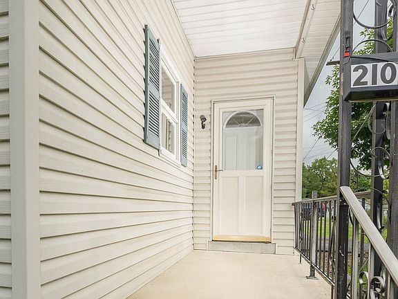 3rd image of 210 W Shields St
