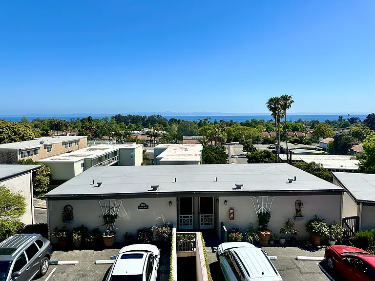 2100 Red Rose Way #P — Photo 11