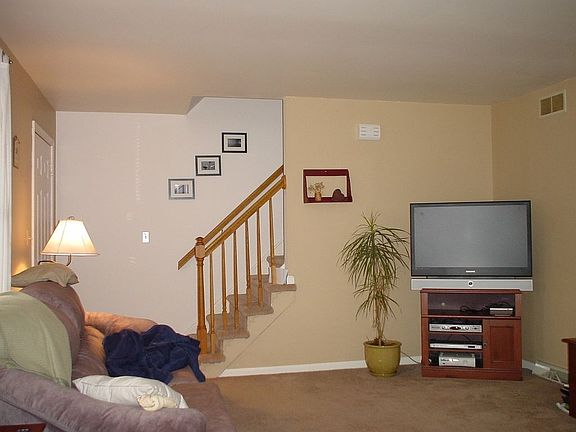 4th image of 4 Keglovits Ln