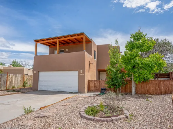 1942 Morris Pl, Santa Fe, NM 87505