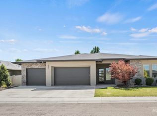 4447 E Copper Point Dr, Meridian, ID 83642