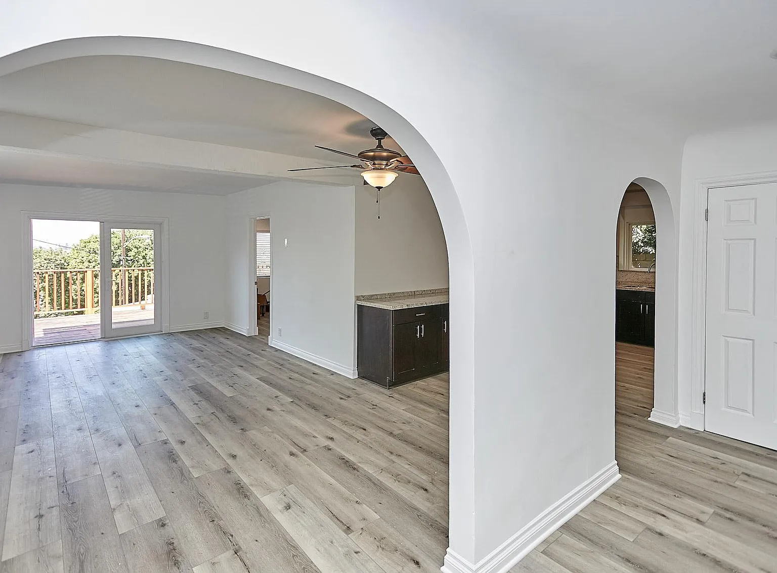 1603 Sargent Pl — Photo 4
